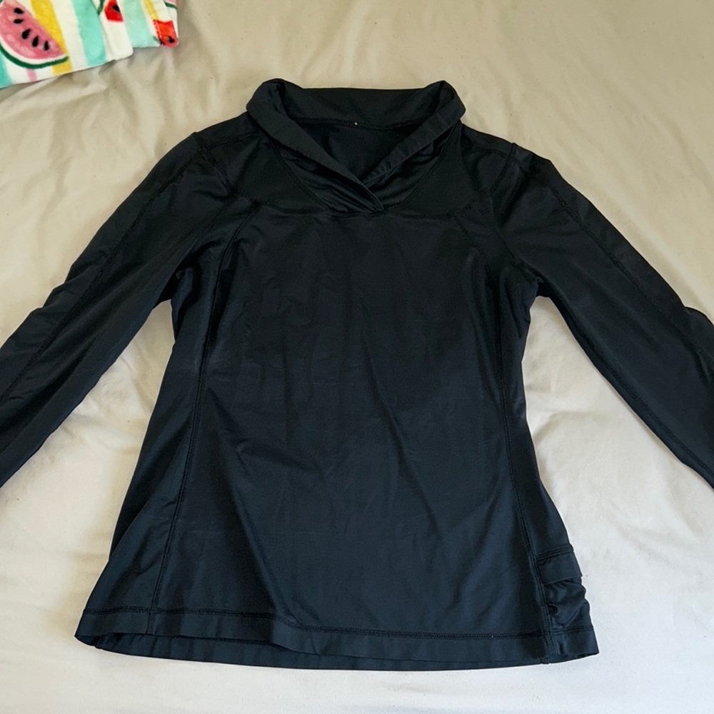 Lululemon pull-over - Picture 2 of 2